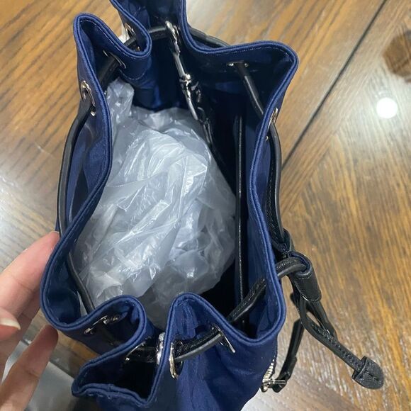 NWT Authentic Tory Burch Virginia Bucket Mini bag Color: navy bLue - Picture 5 of 11